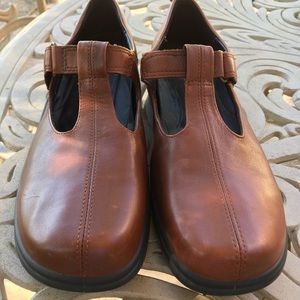 ECCO Street t-strap Mary Jane brown unworn sz 41